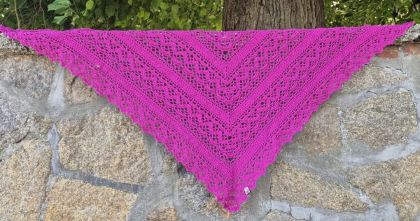 Chusta wykonana na szydełku - magenta - obrazek 4